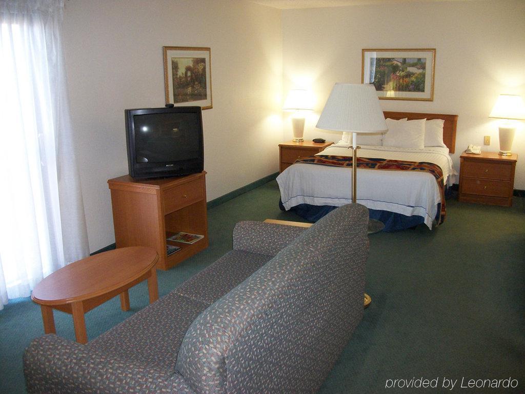 Hawthorn Suites Of Troy Room photo